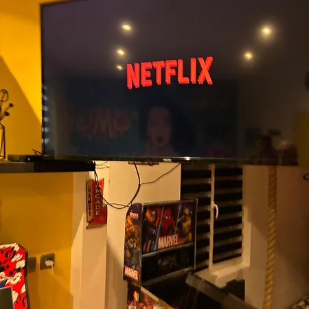 Game Zone Maison Unique Hyper Centre Ville, Proche Toutes Commodites Apartment Magenta