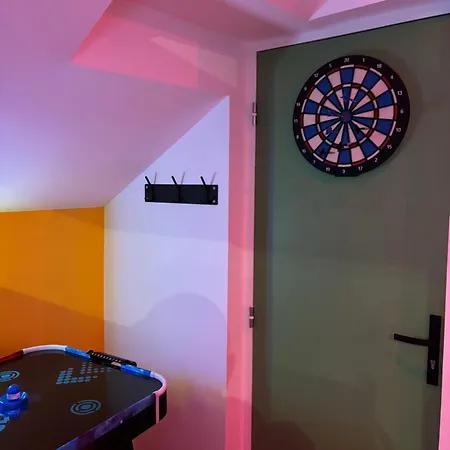Game Zone 6 Max Center Parking Wifi 2 Jacuzzi Appartement Magenta