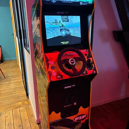 Game Zone 6 Max Center Parking Wifi 2 Jacuzzi *